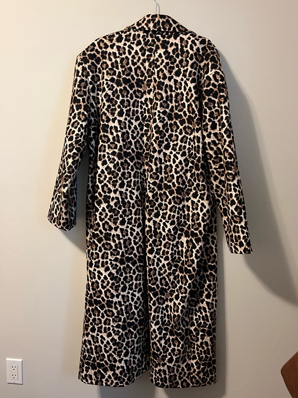 Leopard Coat - Picture 7 of 7